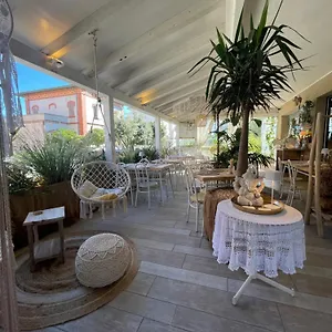 Americana House Bed & Breakfast Rimini